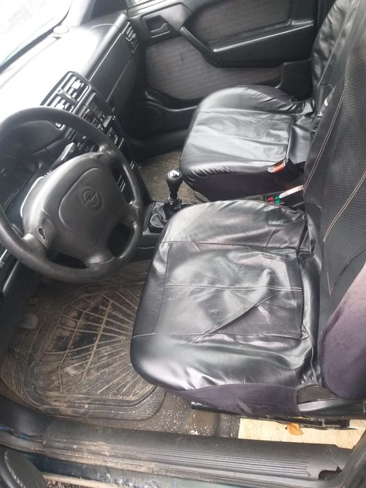 Продається Опель Вектра 1998р.машинка на ходу .