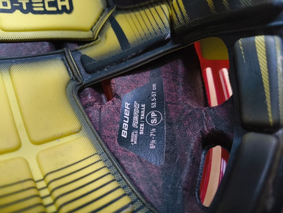 Bauer Re-Act 53-57 cm Kask Hokejowy dla zawodowca