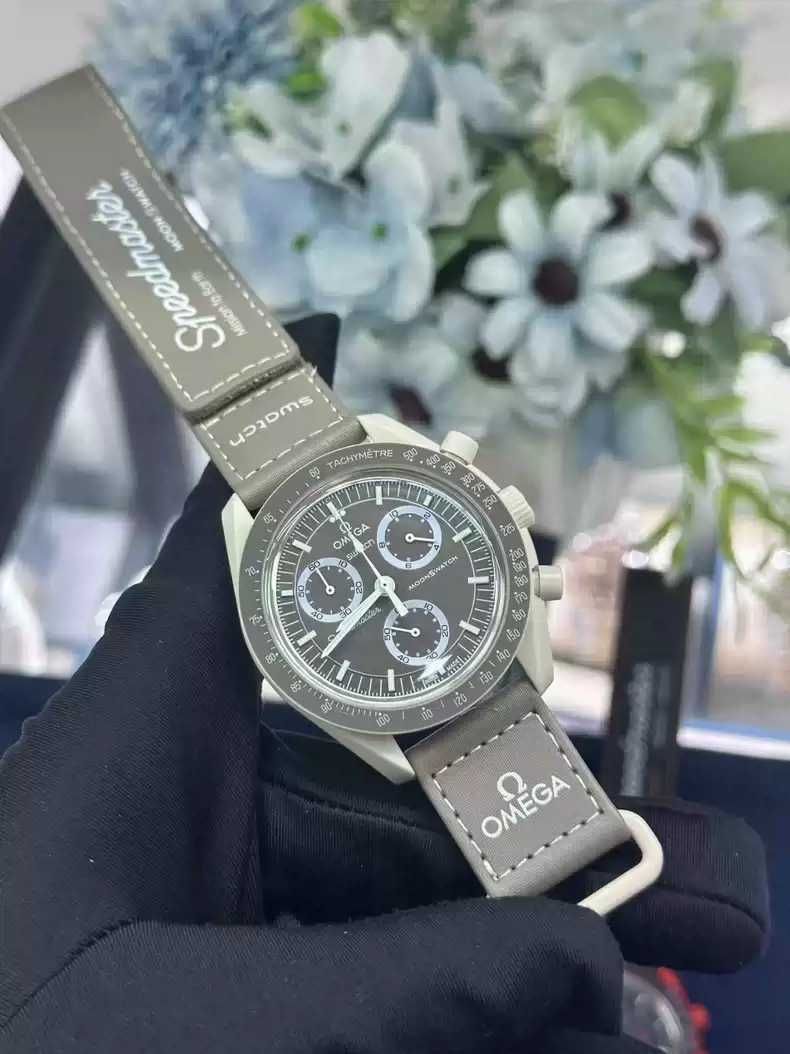 Nowość! Omega x Swatch Desert SO33T103 - Styl dla Odkrywców