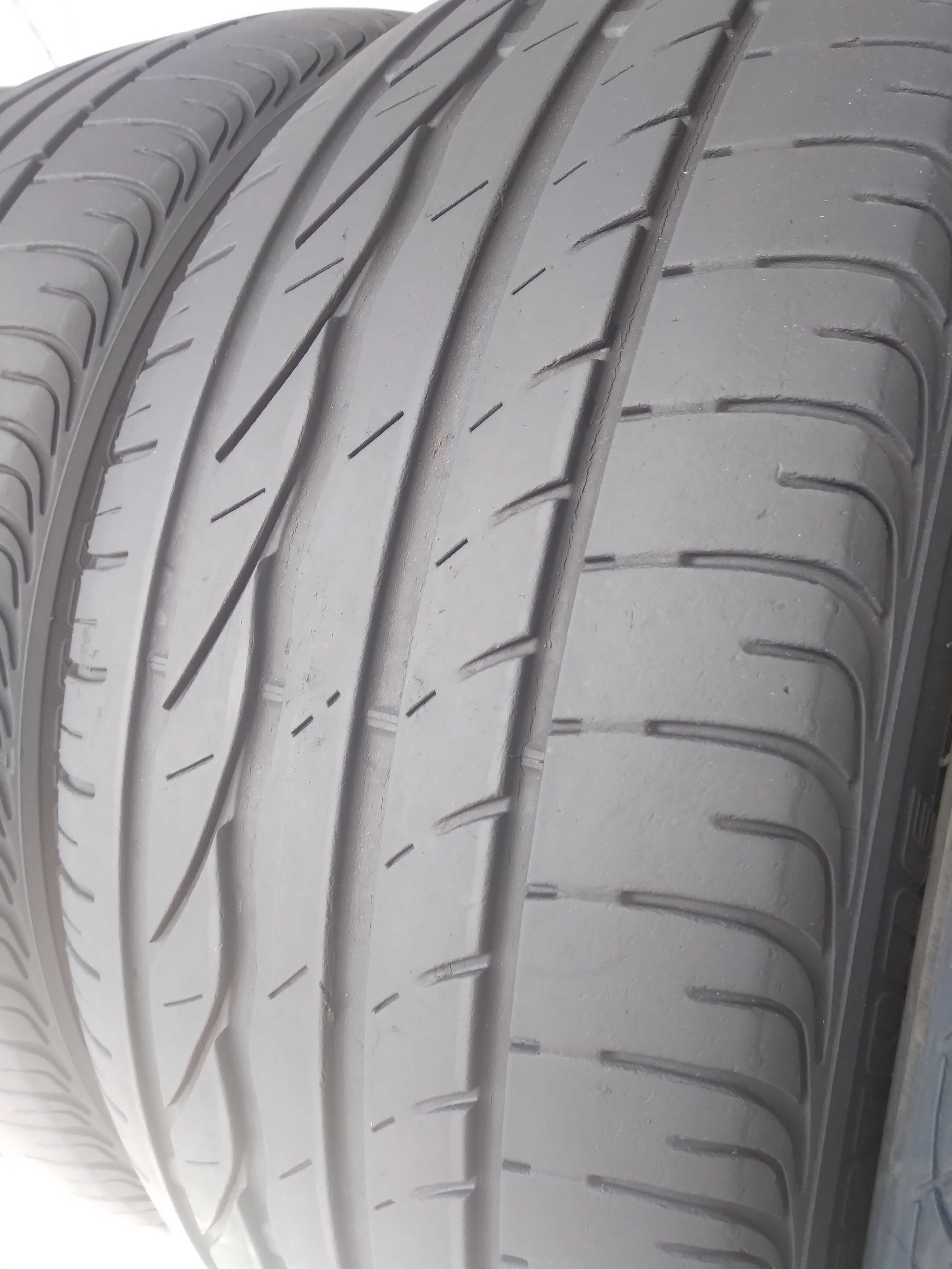 Літні шини фірми Bridgestone 215*45R16