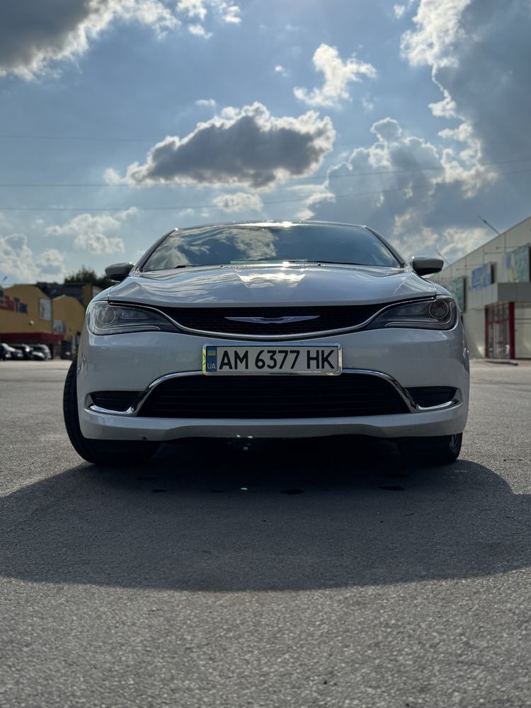 Продам Chrysler 200