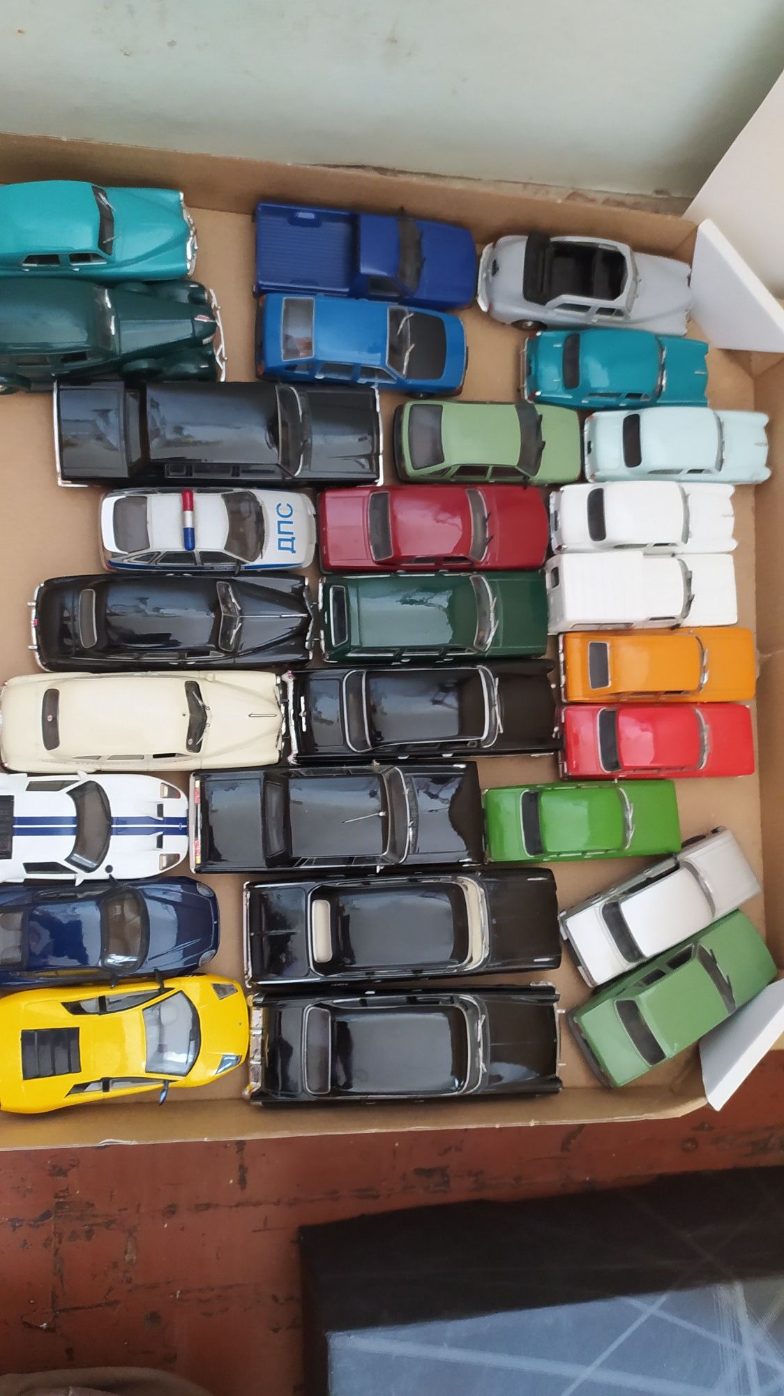 Продам коллекцию автомобилей