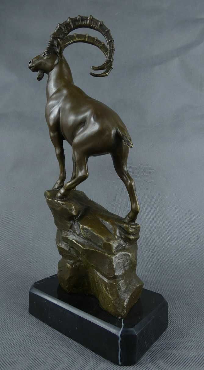 Figura statuetka rzeźba brąz marmur KOZICA sygnowana