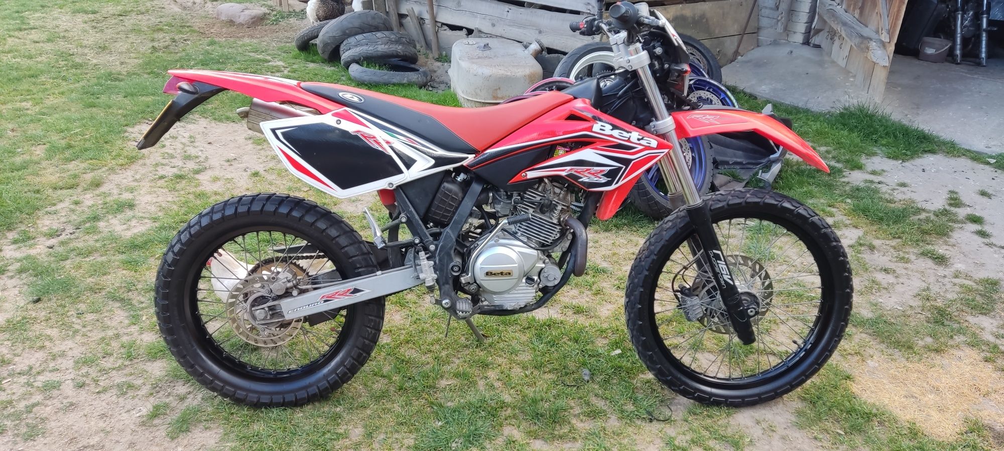 Beta 125 komplet plastików 2013