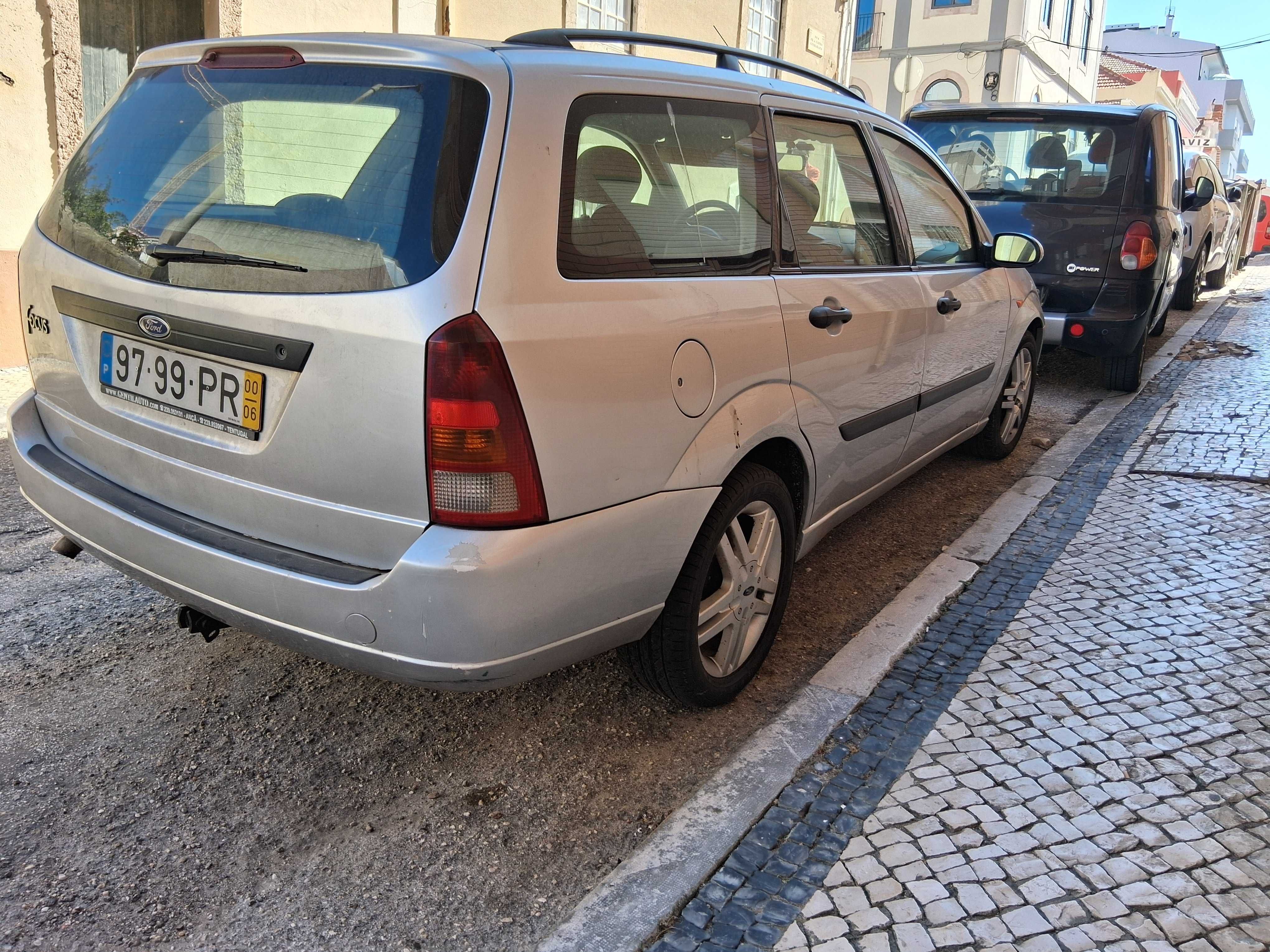 Ford Focus 1.8 TDDI 2000 pneus novos