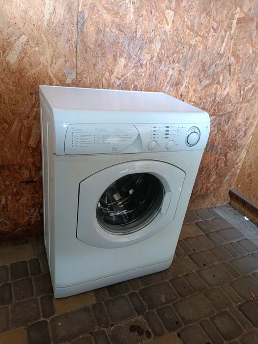 Двигун до пральної машини Ariston AVSL 100 . Разборка