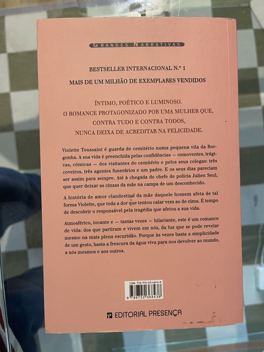 Livro A Breve Vida das Flores de Valérie Perrin
