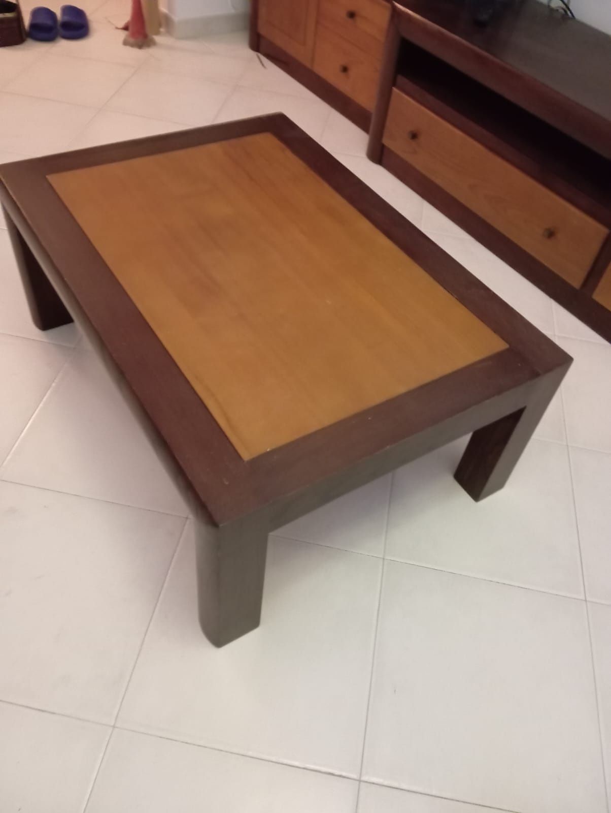 Movel de sala com mesa de apoio