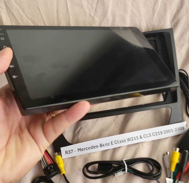 R37 Auto Rádios Mercedes-Benz Class W211  CLS C219 de 01 a 09 android