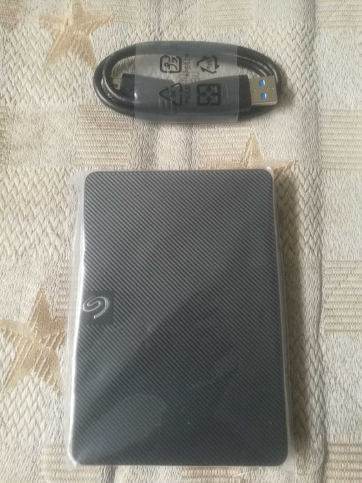 Szybki dysk zewnętrzny SEAGATE Expansion 1TB, NOWY.