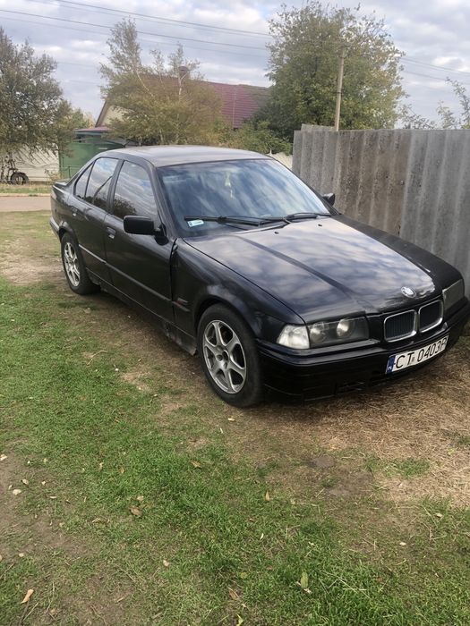Продам БМВ є 36 в хорошому стані