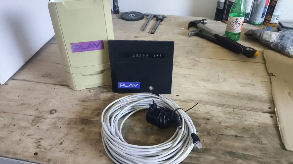 ROUTER z Anteną zewnętrzną