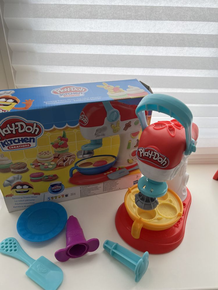 Міксер Play doh kitchen, ідеальний стан