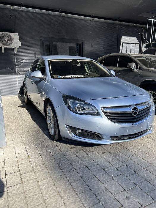 Opel insignia 2.0 turbo 2015 офіційна оригінальний пробіг