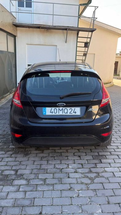 Vendo Ford Fiesta