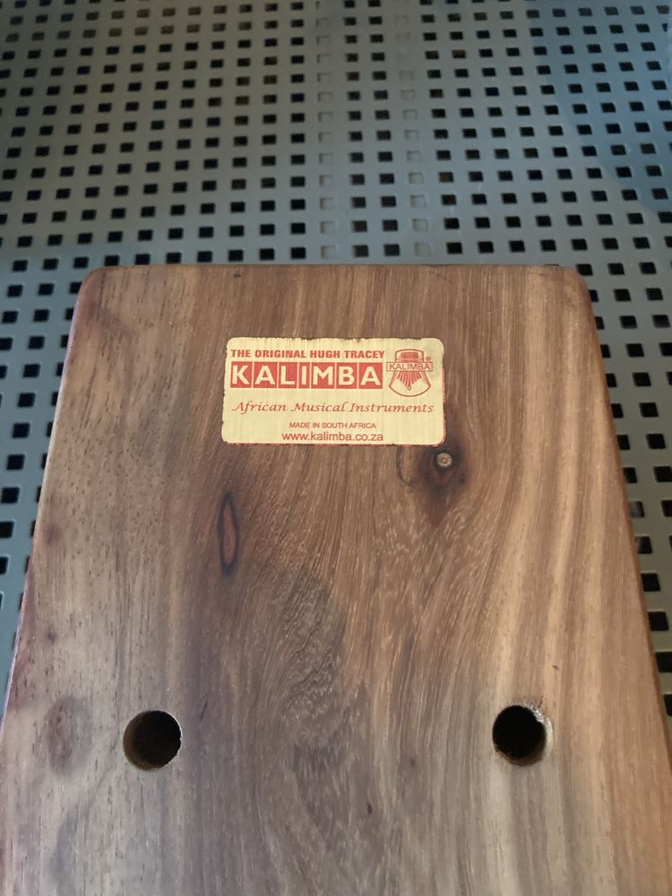 Kalimba c/ Pickup - IChing
