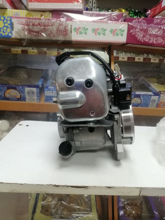 Продам двигатель на бензокосу) ZHAN-F-63