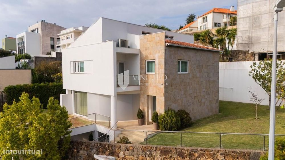 Moradia T4 em zona privilegiada de Nogueiró – conforto, elegância e vi