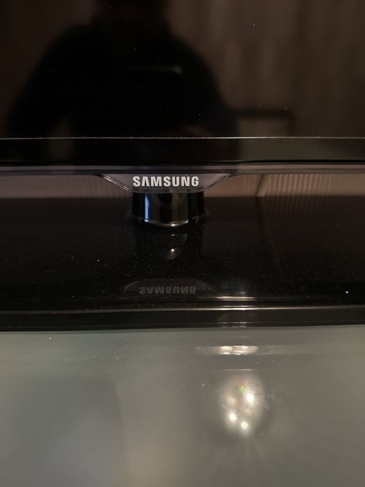 Продам свій телевізор в робочому стані Samsung QE