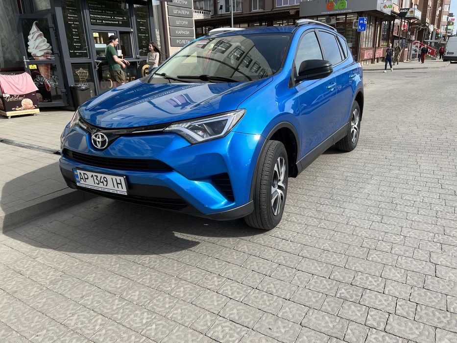 Toyota RAW4 LE 2016 / Тойота раф4