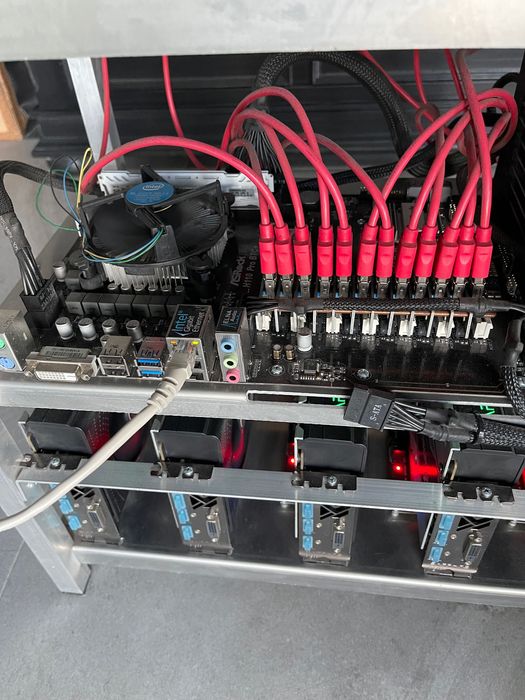 Koparka kryptowalut 12x RX580 8 GB Sapphire Nitro