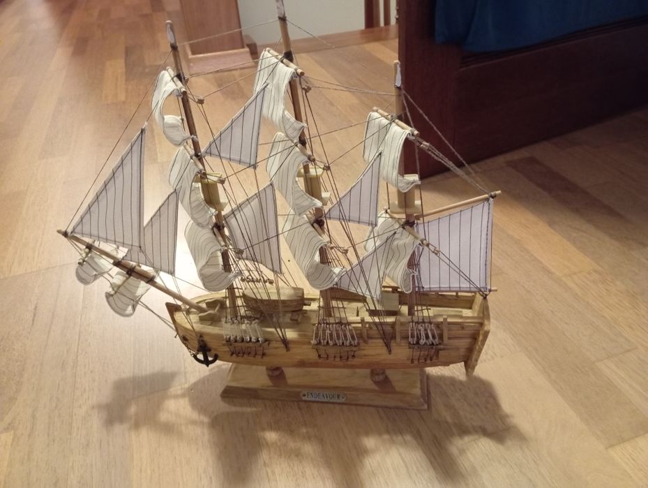 Drewniany model statek galeon Endeavour