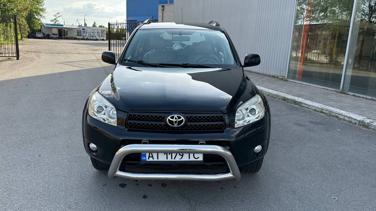 Toyota RAV4 2007г 2.4 Автомат 4х4