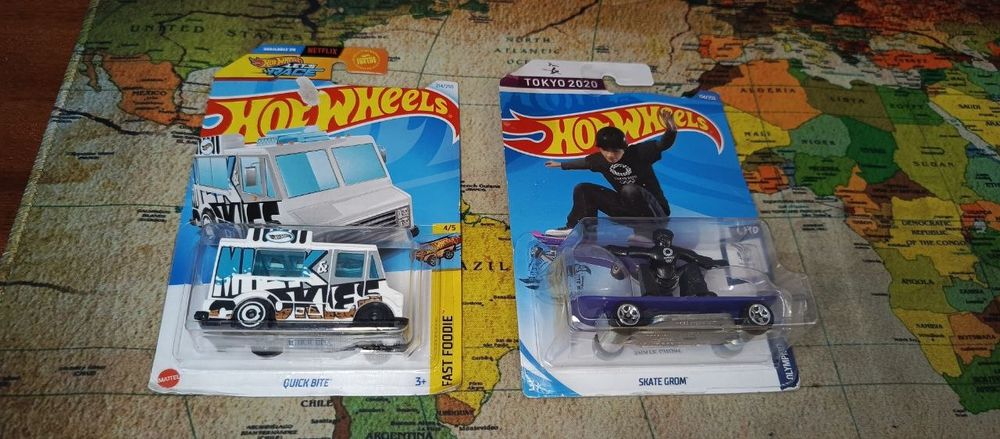 Продам машинки HotWheels