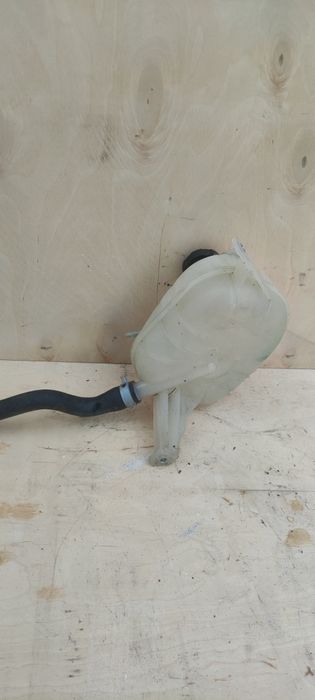 Zbiorniczek wyrównawczy Hyundai kona 17-  1.6  tgdi