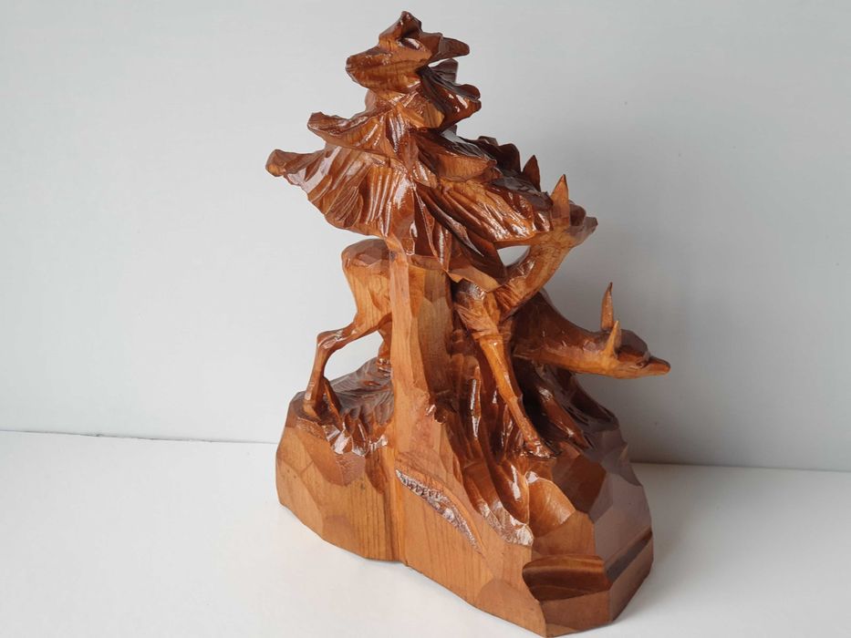 різьба по дереву  " козуля з малюком "1961 р