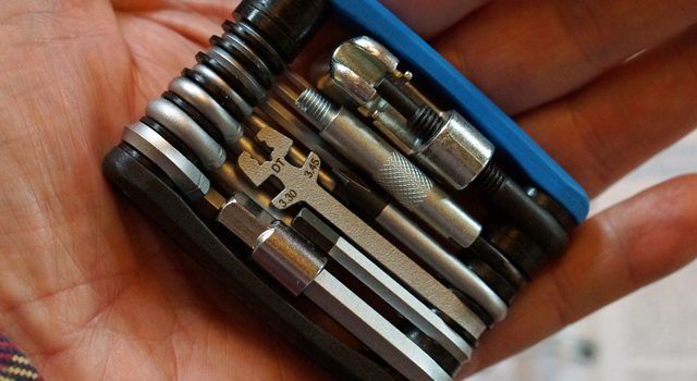 Multitool Zestaw Kluczy UNIOR Euro17 ze skuwaczem