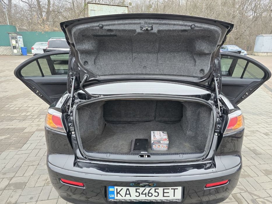 Mitsubishi Lancer 10 X 2012г в отличном состоянии