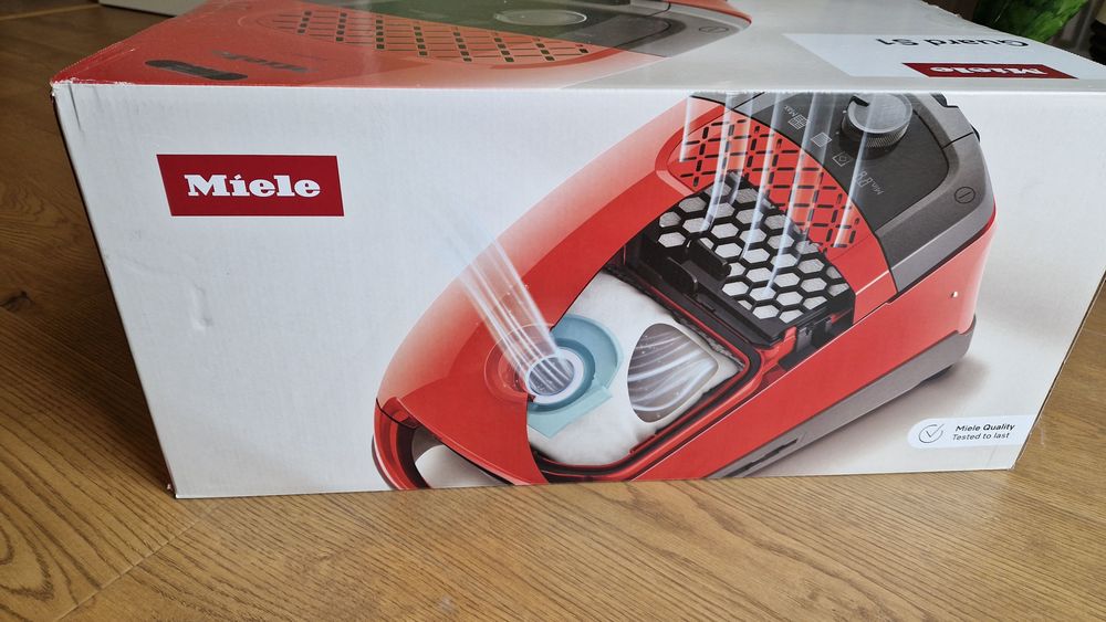Odkurzacz workowy Miele Guard S1 Junior, kolor TerraRed (czerwony)