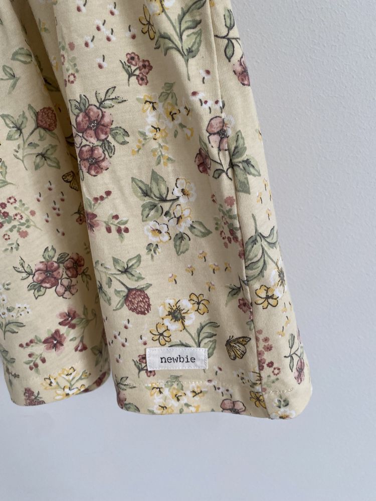 Sukienka newbie 68 pastelowa żółta kwiaty liście