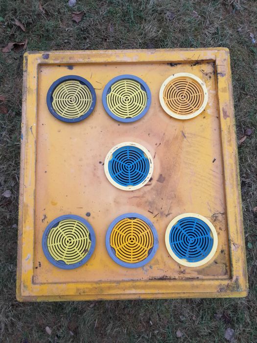 ul DADANT leżak stojak odkładowy styropianowy drewniany pokazowy