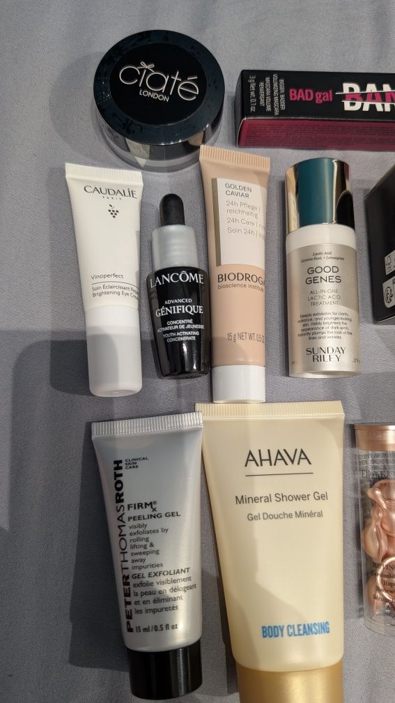 Box kosmetyczny guess lancome benefit