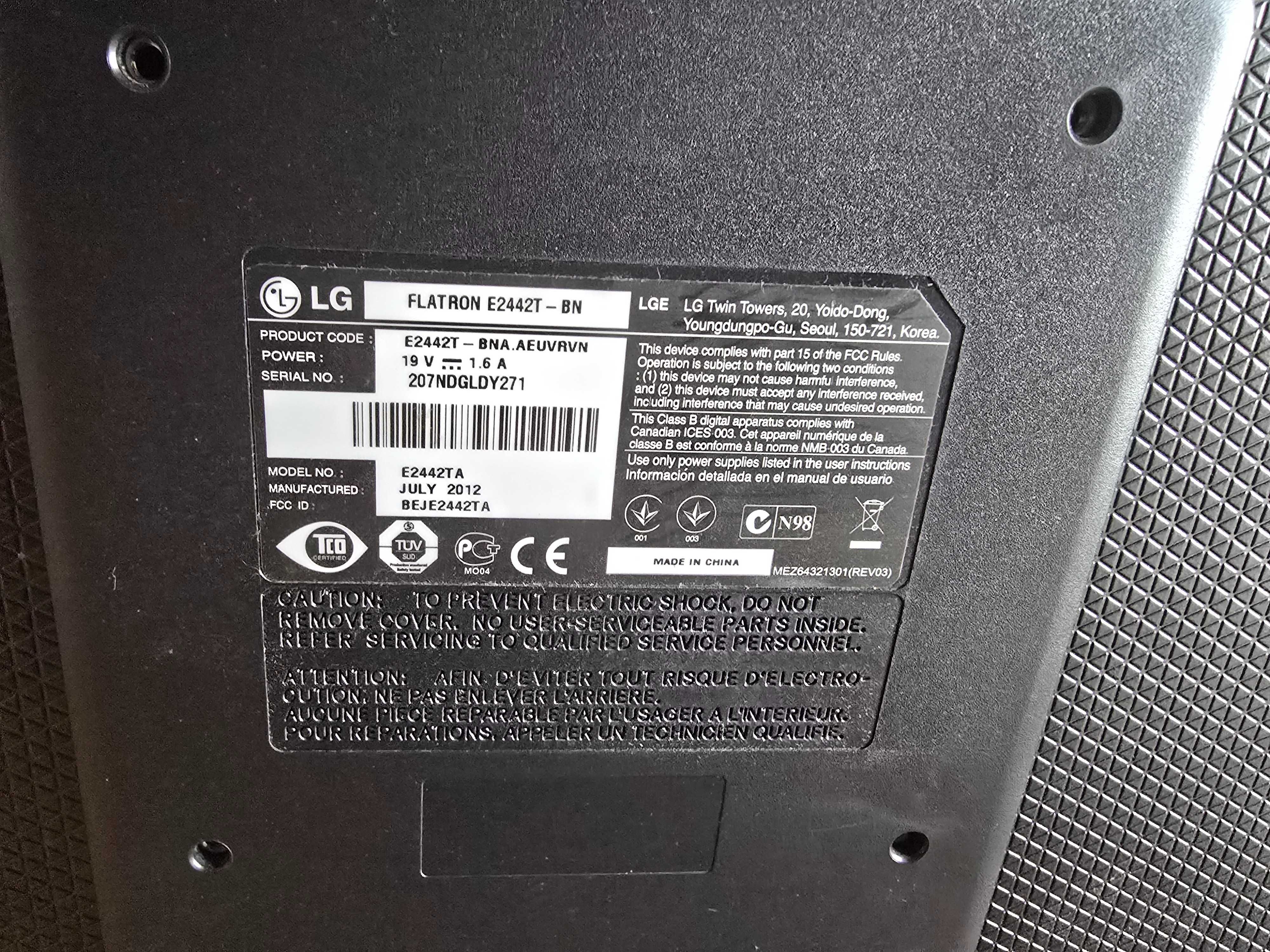 Monitor LG 24" FLATRON, 1920x1080 (Full HD)