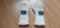 Białe damskie  ciepłe rękawiczki styl góralski