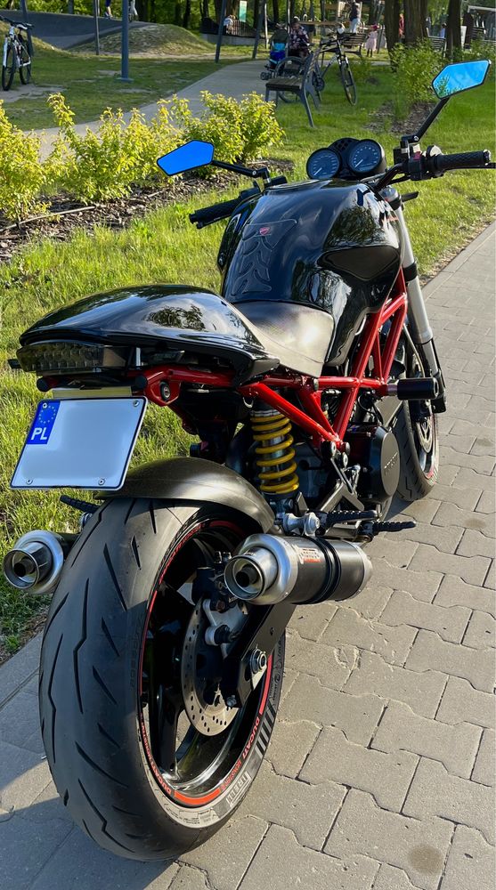 Ducati monster 695 zarejestrownay na A2