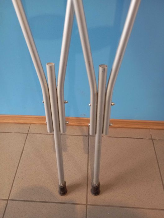 Милиці пахові  костыли