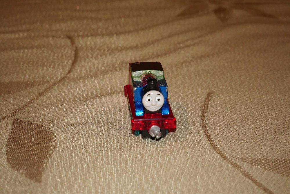 Lokomotywa metallic tęczowy Tomek Thomas Take-n-play Adventures Fisher