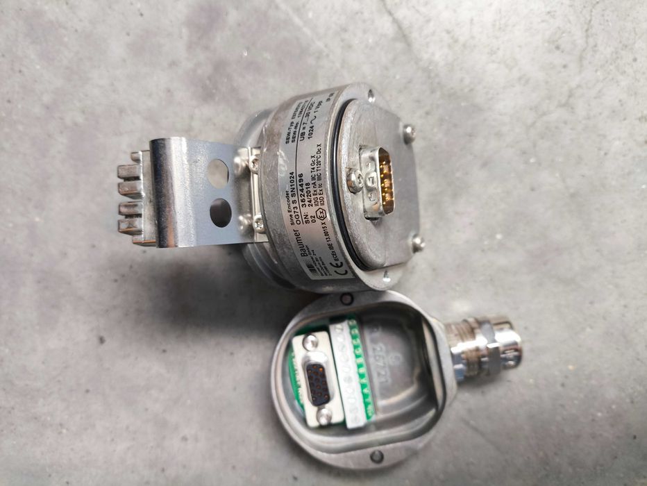 BAUMER SEW enkoder sinusoidalny OG73S SN1024 ES7S