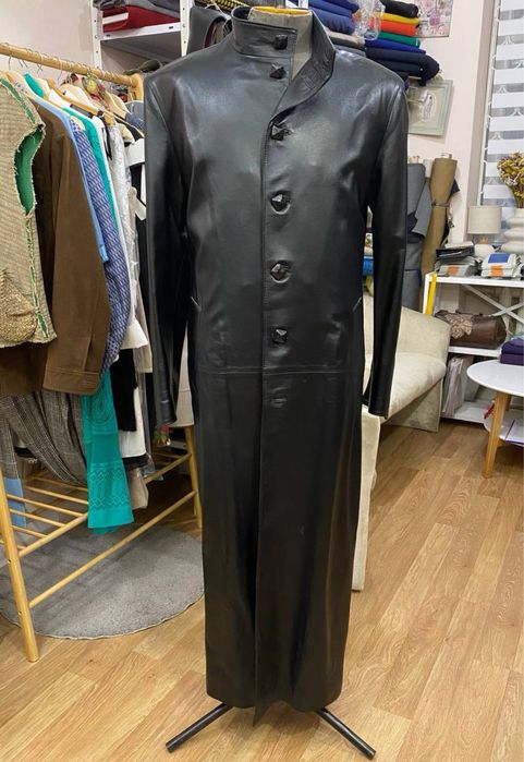 Шкіряний плащ чоловічий