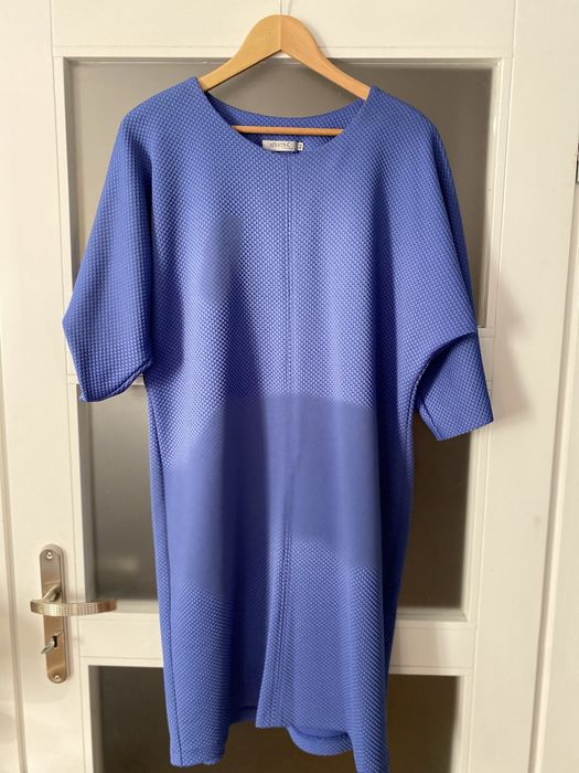 Sukienka luźna oversize SPEKTRA 44