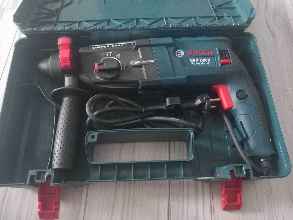 Wiertarka udarowa 3w1 800w.
Wiertarka udarowa