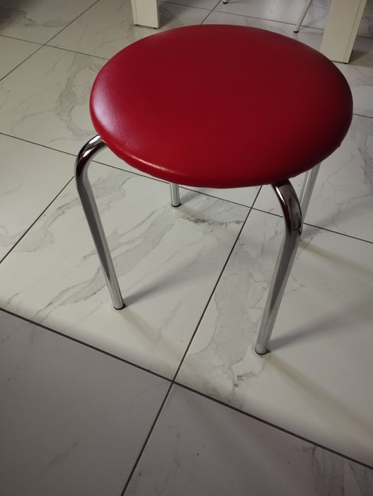 Продам табуретки