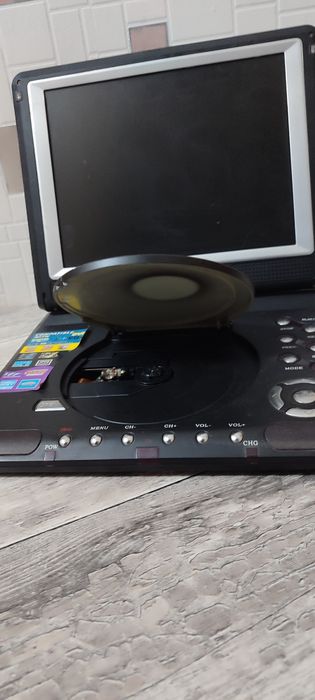 Портативный ДВД плеер Opera