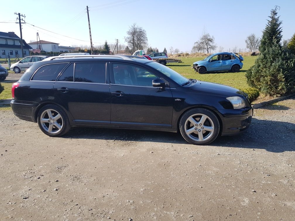 Toyota Avensis 2.2 super stan zamiana