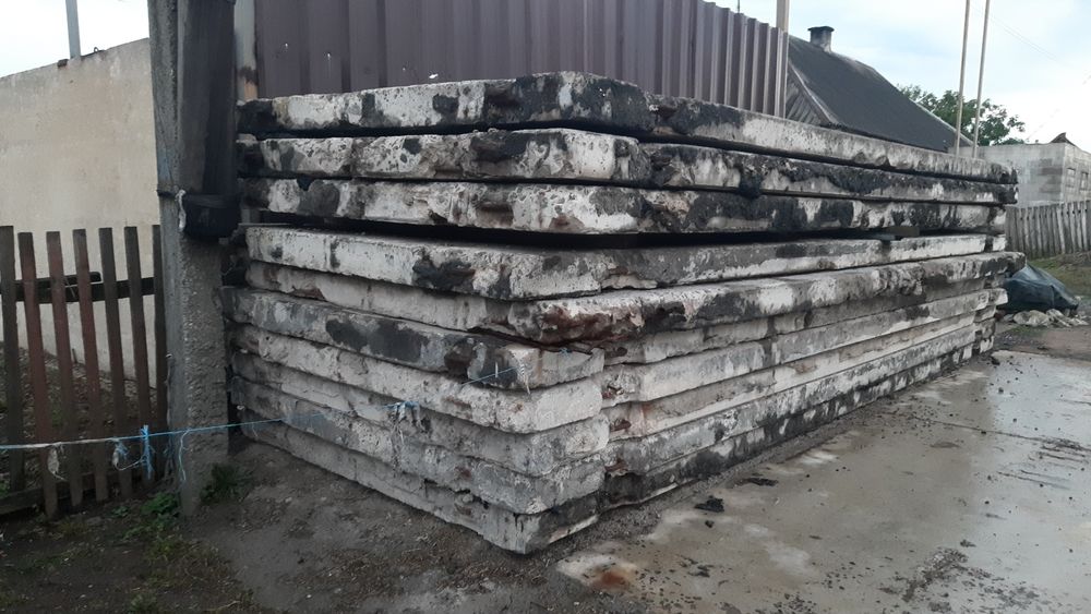 Продам плиты аэродромка 14000грн за 1шт,плиты перекрытия 4000грн за 1