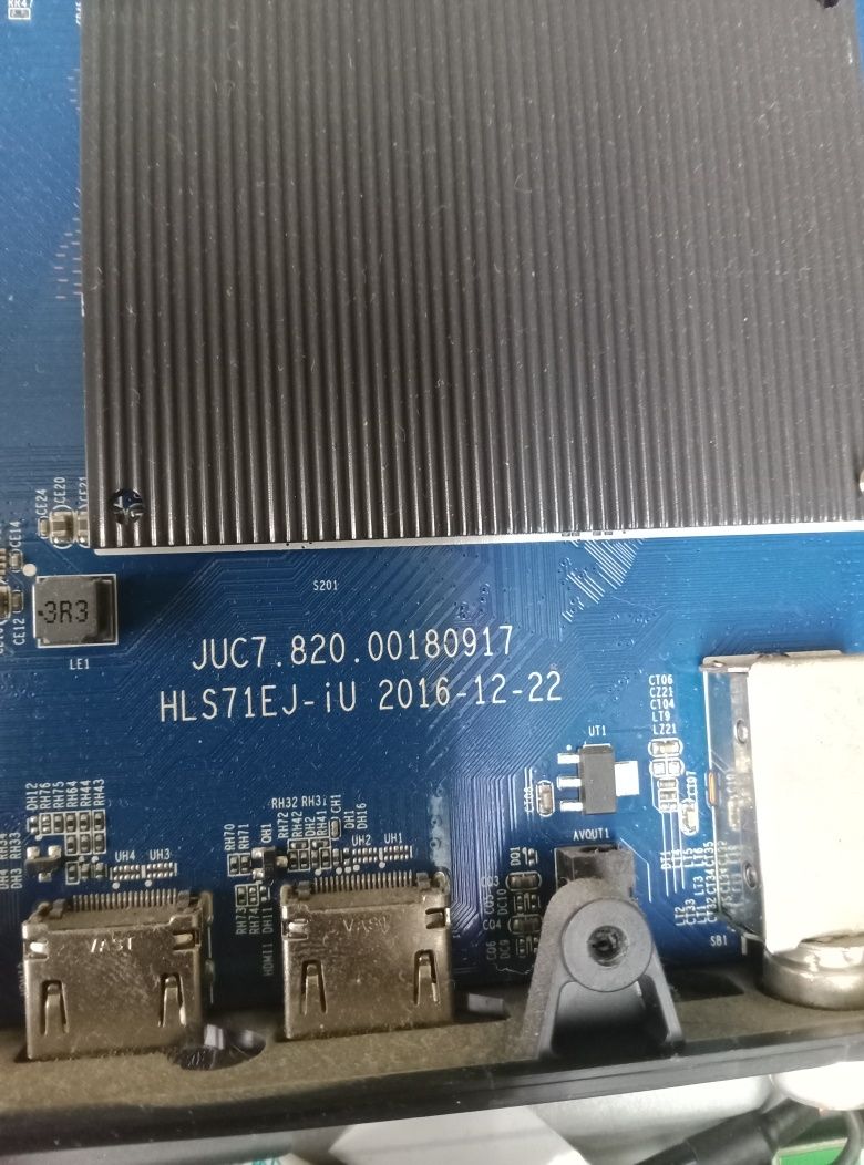 bravis модель: LED-55E6000 Smart+T2